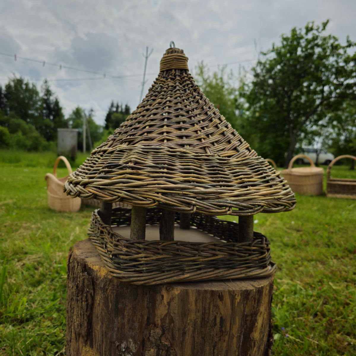 NaturelyWoven Handwoven Willow Wicker Hanging Bird Feeder Rustic Garden Decor