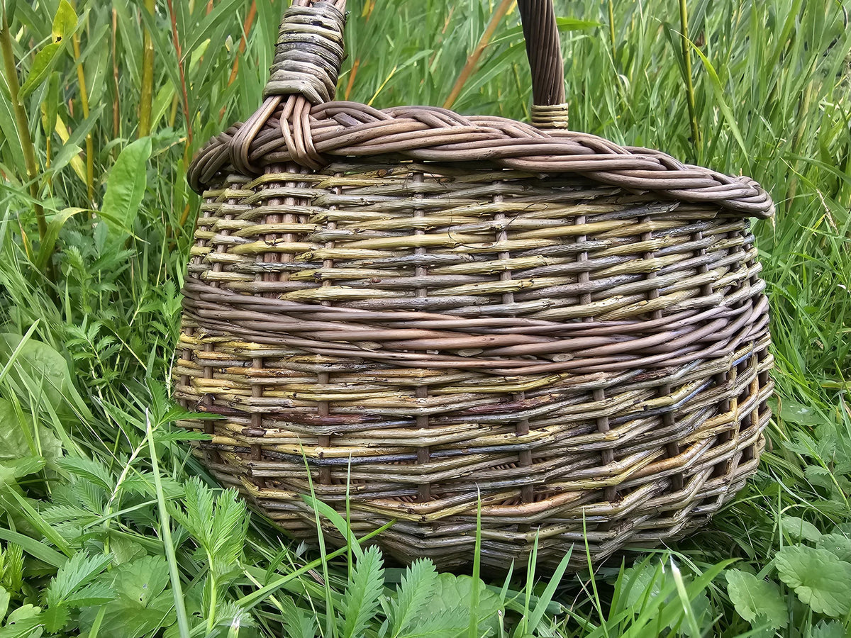 NaturelyWoven Handmade Round Willow Foraging Basket with Handle