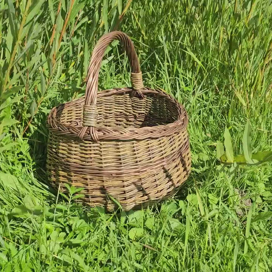 NaturelyWoven Handmade Round Willow Foraging Basket with Handle